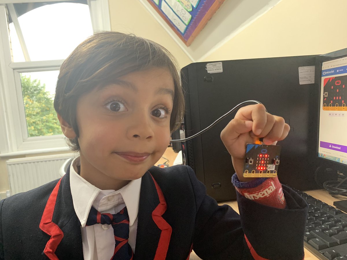 microGeeks's tweet photo. Programming the microbit is not that hard...Boys enjoyed learning microbit programming 
#microbit #microGeeks https://t.co/SNdcYvqz3m