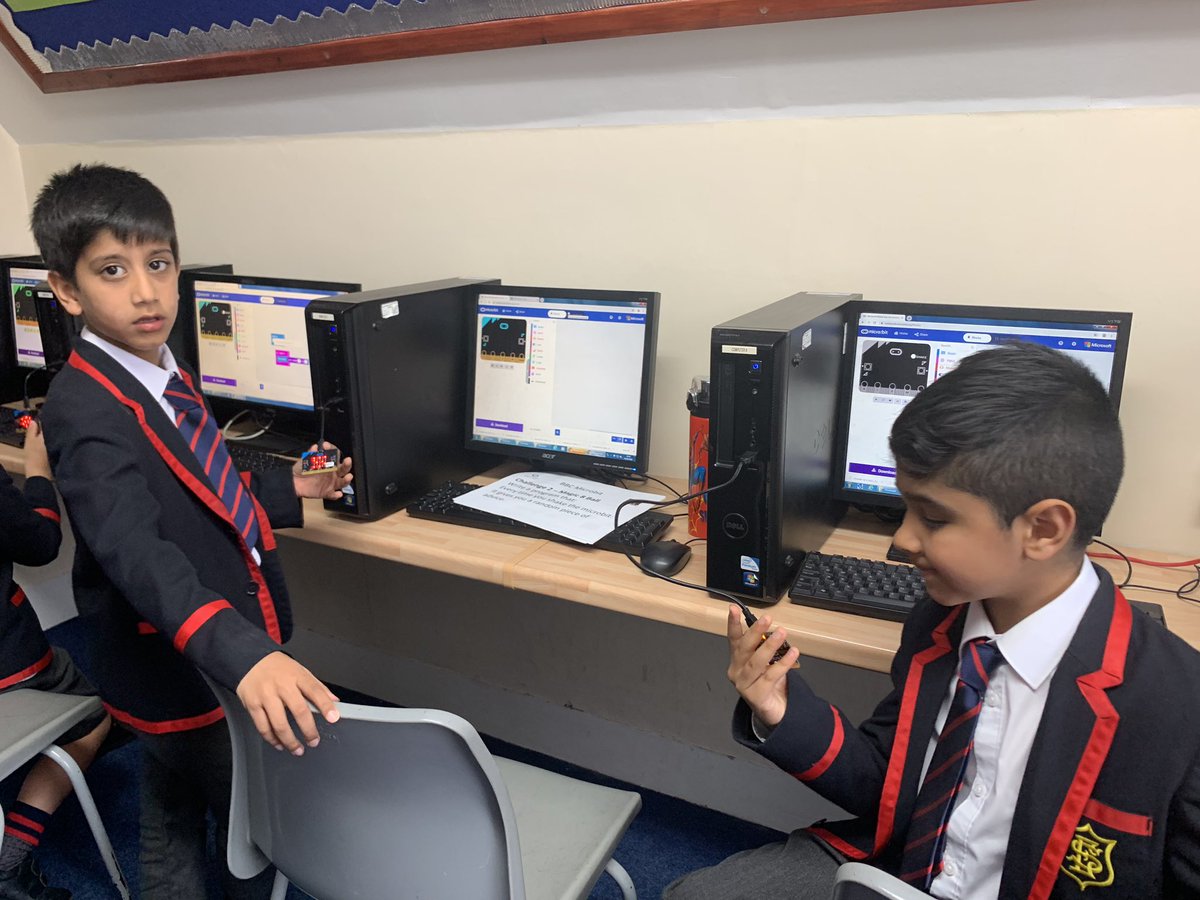 microGeeks's tweet photo. Programming the microbit is not that hard...Boys enjoyed learning microbit programming 
#microbit #microGeeks https://t.co/SNdcYvqz3m