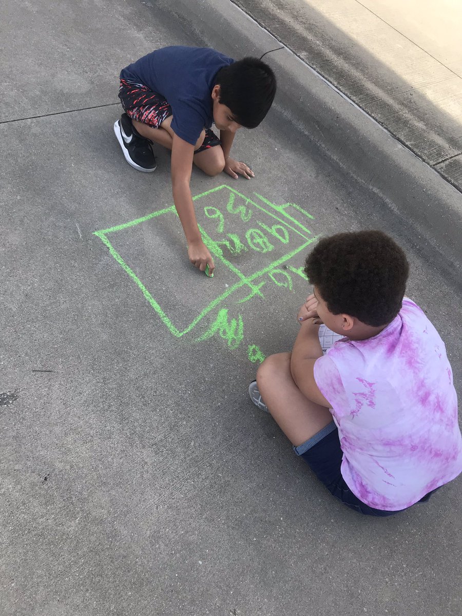reitzcreations's tweet photo. Look at them teaching each other❤️#teachbyjoy #rcisdjoy #fortfocused #rcisdlead https://t.co/Lr7gsLu12Y