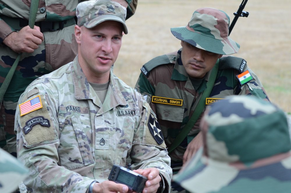 USPACOM's tweet photo. @USARPAC soldiers from @1SBCT_Ghost and @ADGPI soldiers familiarise themselves with the #M110 Semi Automatic Sniper System and #M2010 Sniper Rifle during #YudhAbhyas19@JBLM_PAO #partnersfriendsallies #readiness #lethality #FreeandOpenIndoPacific https://t.co/VisUl1XbC7
