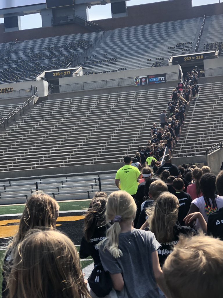 jenhuegel1's tweet photo. It was a great day at Kinnick, despite the heat! 🥵 #vanallenpride https://t.co/Vthg3iX9K8