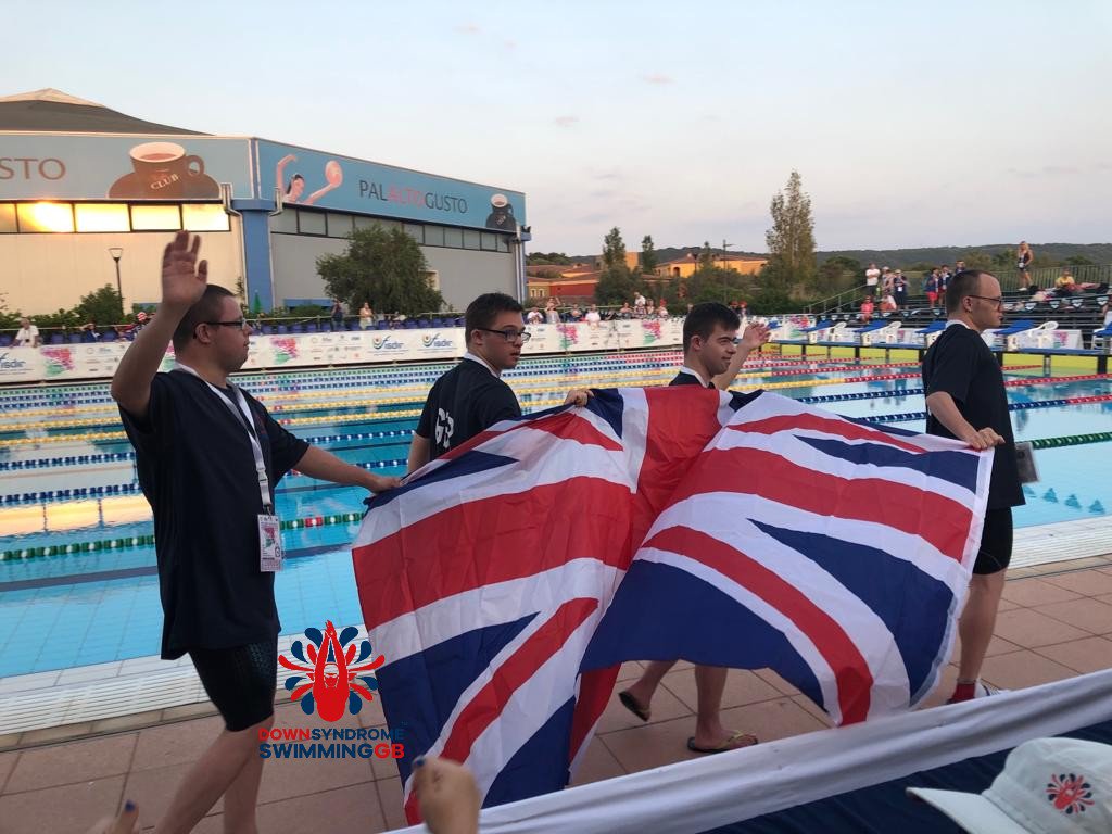 DSSGB1's tweet photo. Last medal of the day goes to the boys 4 x 100m medley with a bronze🥉 medal. Congratulations to Mark Holmes, Will Reed, Zac Lacey and Mark Evens 👏👏🇬🇧🇬🇧🥂🥂 https://t.co/89rIsj04vj