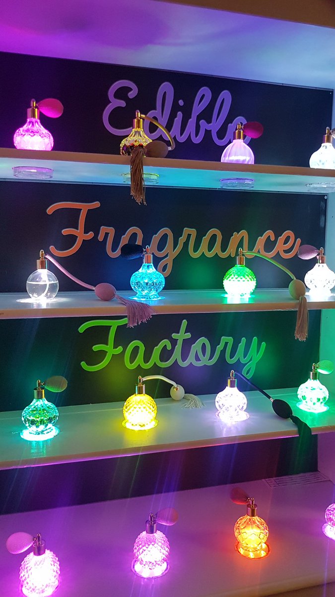 CharltonEvents's tweet photo. We had a brilliant day at #VElive2019 today meeting new suppliers and bumping into old friends. These are just a few of our favourite things! @SquareMealVandE @lickdelicious
#eventprofs #eventdecor #charltonevents @SquareMeal https://t.co/ZUHwOnxa5V