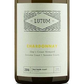 westchesterww's tweet photo. Two single vineyard rare California gems from the Sonoma Coast are Ken's Picks this week. Only 36 bottles of each available! #winewednesday #winetime #californiawine #chardonnay #pinotnoir #wine #winelover #kenspicks https://t.co/qbJV40X7WD