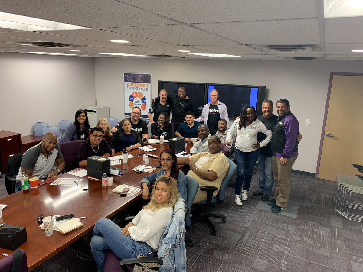 GKoumbiadis's tweet photo. What a Great Meeting with Great Leaders! I’m Blessed to have a Great Team! #nycor @JimRobertiello @AlanLeser @JulienAncion @LambiasoMichael @TamekaDaste https://t.co/eM6KWGWpgC