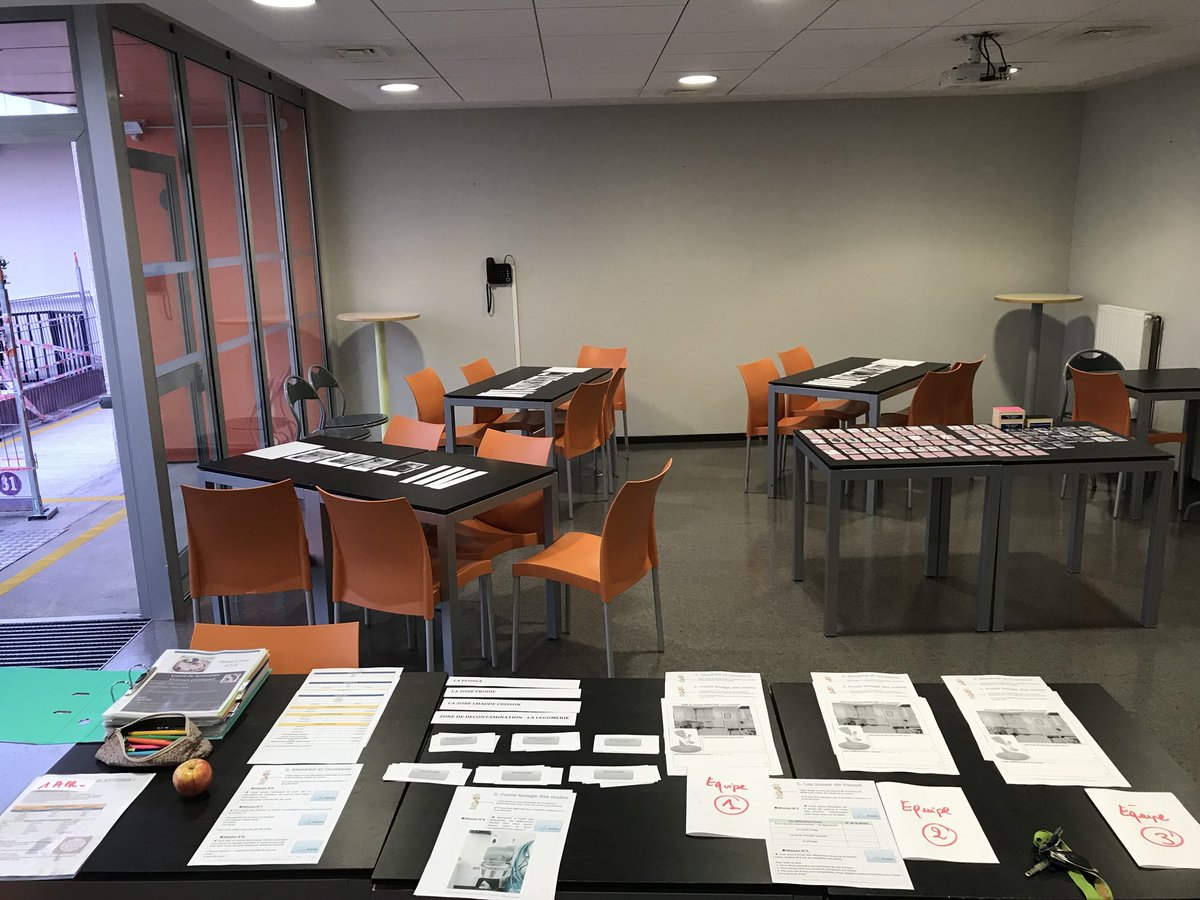 Sand0831's tweet photo. Aujourd’hui atelier cuisine format collaboratif #capAPR #ecolepublic #ULIS #ecoleinclusive #handicap #AESH #classeordinaire #pedagogieactive #jeu #ilots #apprendreautrement #accompagner #motiver #mobiliser #decouverte #lovemyjob 👩🏻🍳🙇🏻♀️@actoulouse https://t.co/jYoi9NIaId