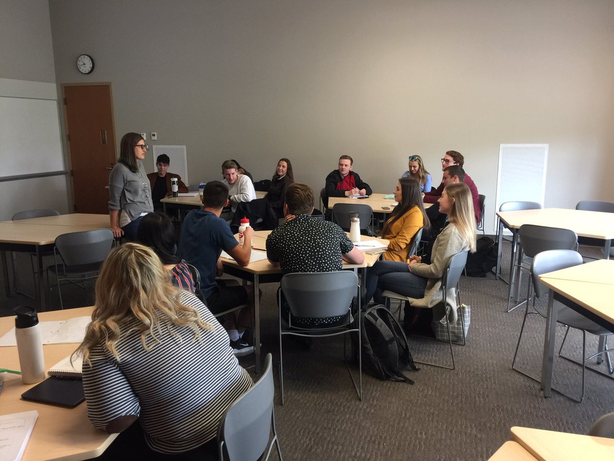 ulethime's tweet photo. Thank you to the wonderful @amandaschewaga for taking the time to share her #socialmedia knowledge with us! Learning how to be responsible while expanding our reach on all platforms was a treat! #ULethIME #weareIME #UofL #ULeth https://t.co/IEpsuqRENb