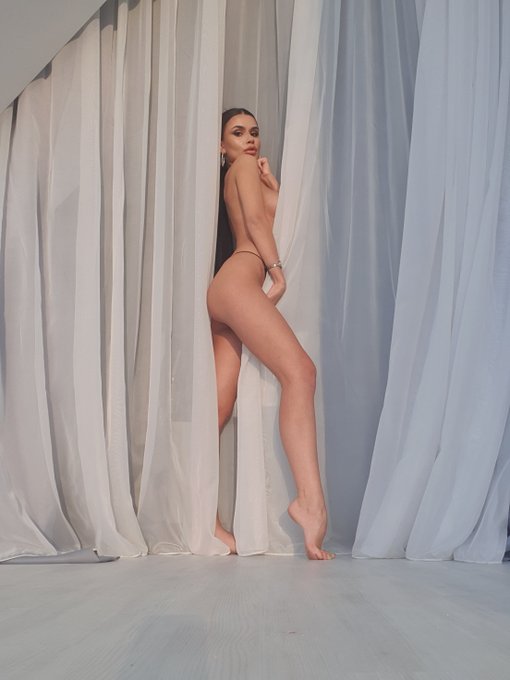 #HumpDayMotivation #bootyoftheday #bootylicious  Hump day is here 🍑 let's go crazy! 💦 LIVE 🔛 https://t<a href="/tag/humpdaymotivation"class="tags">#HumpDayMotivation</a><a href="/tag/bootyoftheday"class="tags">#bootyoftheday</a><a href="/tag/bootylicious"class="tags">#bootylicious</a>