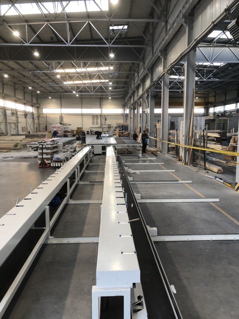 adrian_jjsmith's tweet photo. 12m #timberframe production line starting to take shape #innovation #offsite #installation https://t.co/yrsVEA8iFf