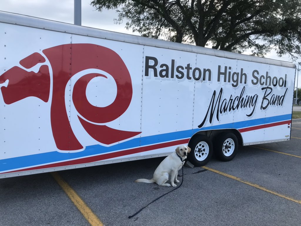 OmahaPolice's tweet photo. Thanks Ralston for meeting with us! We look forward to keeping students safe. #OPD #Ralstonrams via @OPDK9Peace https://t.co/4z1RCsNKWq