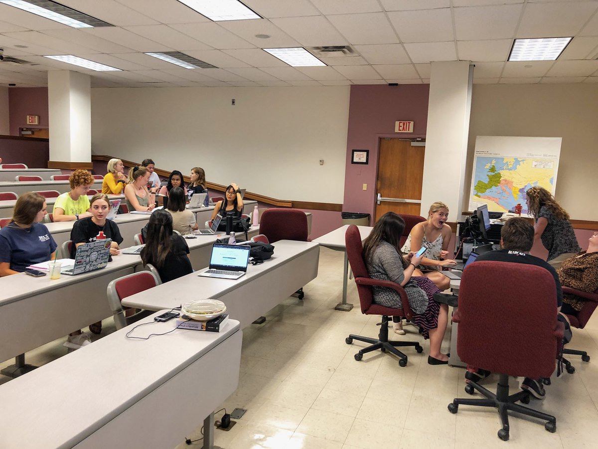 U_Communicate's tweet photo. Class teams have us excited! Working hard on content calendars, we have some cool stuff coming up👀🤩 #WeAreUComm #UCommDoesThat https://t.co/L4diSWnoFc