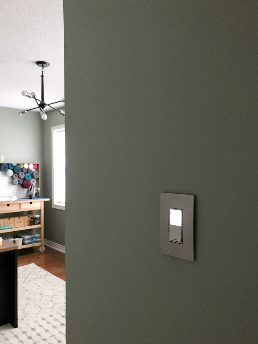 LegrandNA's tweet photo. @KBtribechat @Bertazzoni_ita A2: Screwless wall plates from #theadorneCollection and #theradiantCollection elevate timeless #design by creating a clean and sleek look, offered in an array of colors and finishes @kbtribechat #kbtribechat https://t.co/lv9hq0DeH9