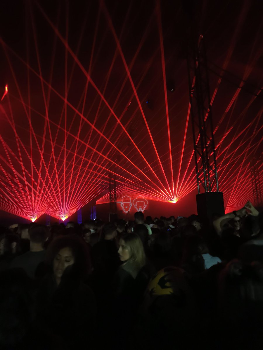 GemKnight80's tweet photo. Just starting to recover from the best festival I've been to in years #DefectedLondonFSTVL #gettingonabit 😎 https://t.co/9EANQQfS1C