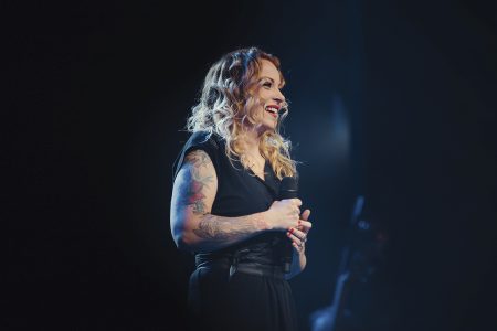 NMTHYPE's tweet photo. 25 years of Anneke Van Giersbergen: In part 1 Mark van Schaick talks to the singer about her jubilee, The Gathering, looking back, new band VUUR and coming home https://t.co/tbopF3rfCW 📷 @danisilviaphoto TXT @MarksTekst   (@AnnekeAnnique) https://t.co/ifU9CdzHeL