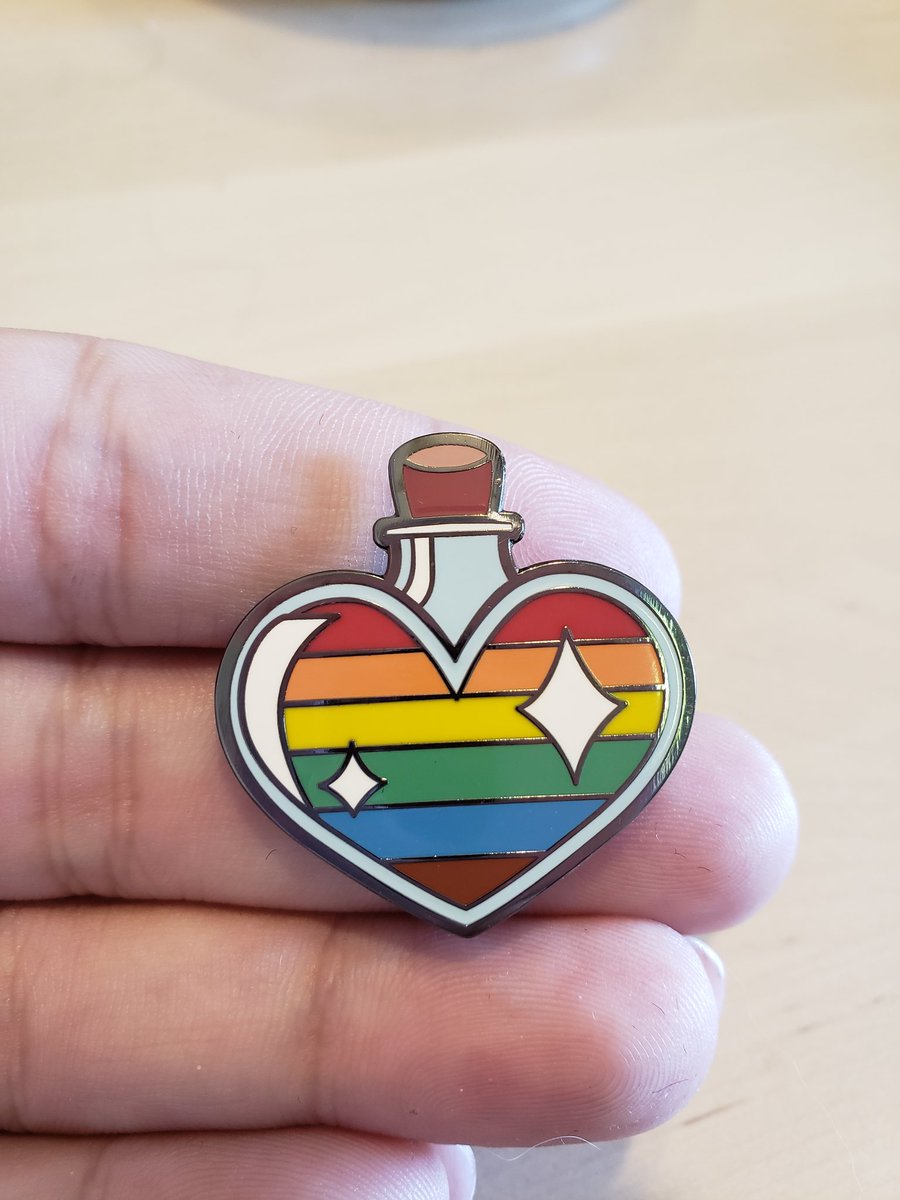 kinodraws's tweet image. Pin and patch giveaway!!! I'll be choosing one winner to receive an anxiety society patch and pin combo, plus a bonus pride ampoule pin of their choice! To win:

- follow me
- like the post
- RT the post

And that's all! Winner will be picked on Oct 1!