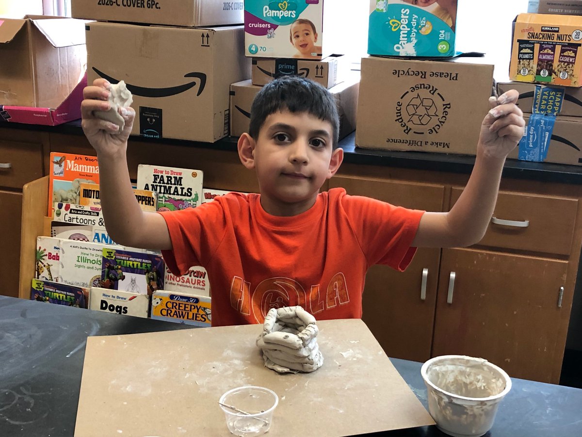 godbold7545's tweet photo. We enjoyed making coil pots in art with Mrs. Shanteau🤗 https://t.co/HAXB9IhxcM