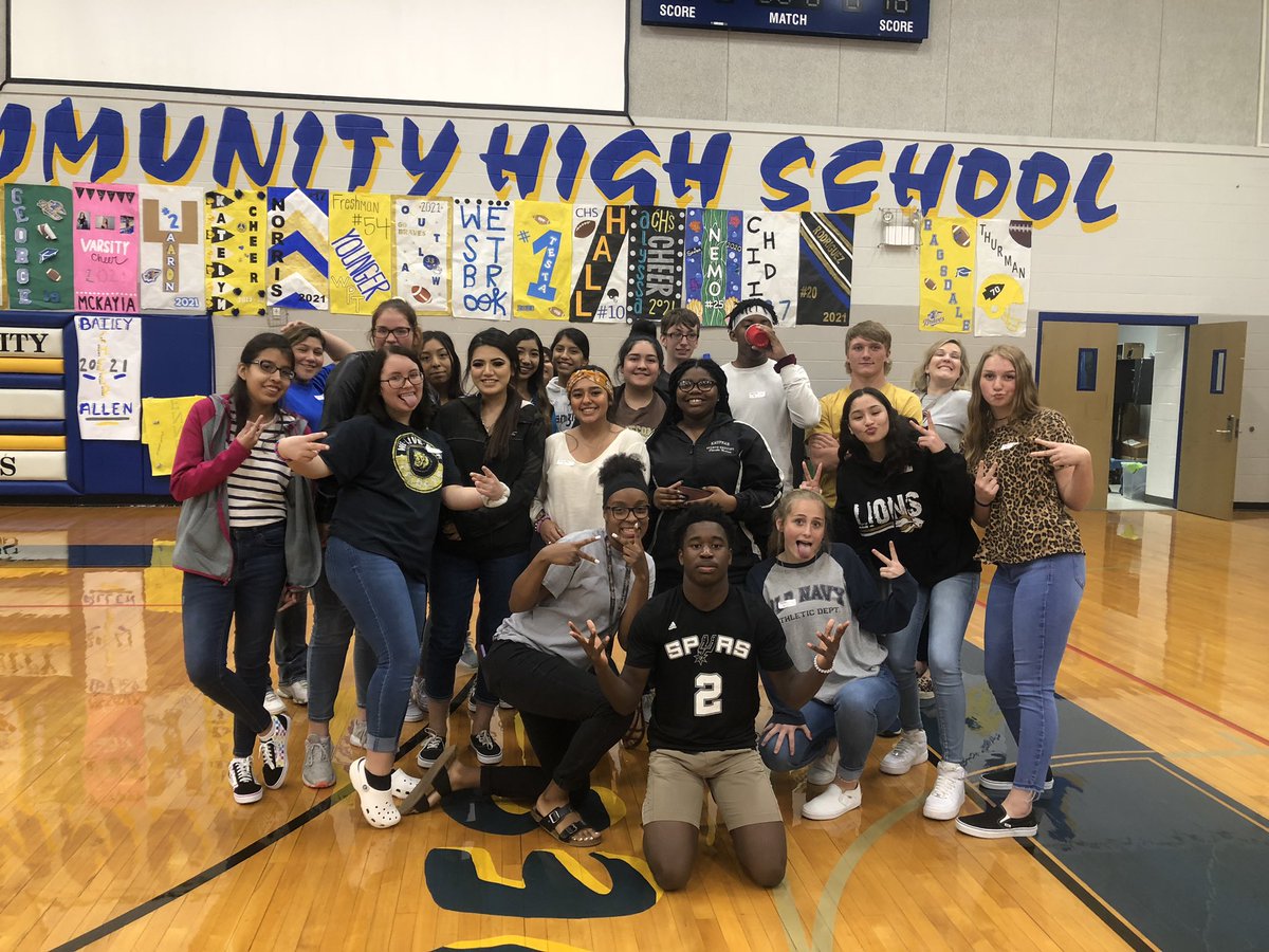 CommunityFccla's tweet photo. Fall leadership 2019 thank you @LibertyHSFCCLA and Kaufman for coming #fccla #txfccla https://t.co/kAy5r9LZ2r