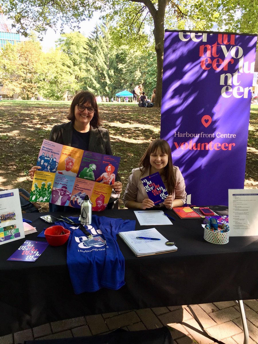 hd_volunteers's tweet photo. Running into more #VAACT friends @RU_leadership like @HarbourfrontTO. Apply today and #VolunteerInCulture! https://t.co/cqDC6FB8QJ