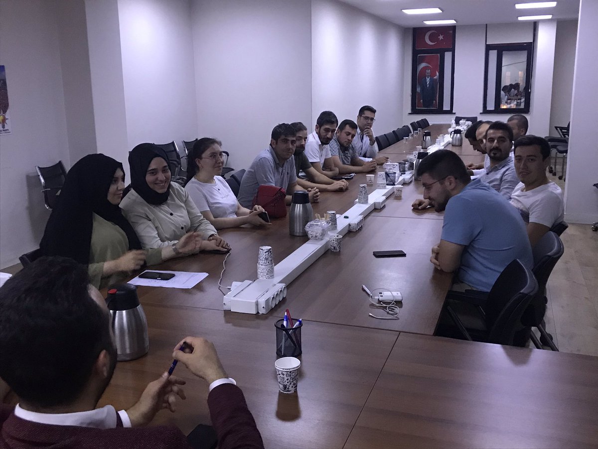 eyupakgenclik's tweet photo. Haftalık olağan İlçe Yönetim Kurulu toplantımızı, Gençlik Kolları Başkanvekilimiz @Burakafsar başkanlığında gerçekleştiriyoruz. @akgencistanbul @OsmanTomakin https://t.co/ygK5oDDdFZ