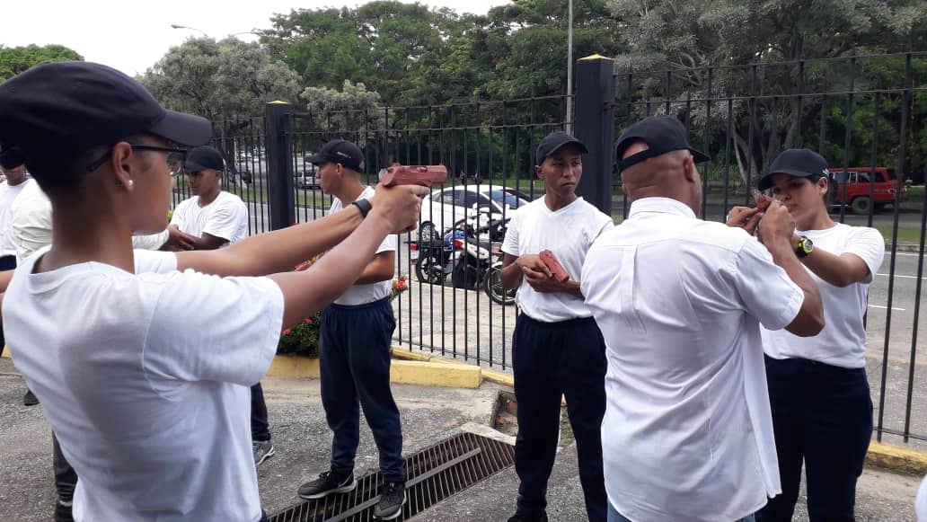 <a href="/CicpcAcademia/">Academia Cicpc Carabobo</a> Imparte practicas sobre Fundamentos Básicos de Tiro, a Estudiantes del PNF Investigación Penal I-2019, dictado por El Com. Jefe (CICPC) Jose Yovera, Dtve Agdos. Douglas Oliveros, Aarom Mendez y Josbel Piñero. Con el propósito de fortalecer conocimientos teóricos.