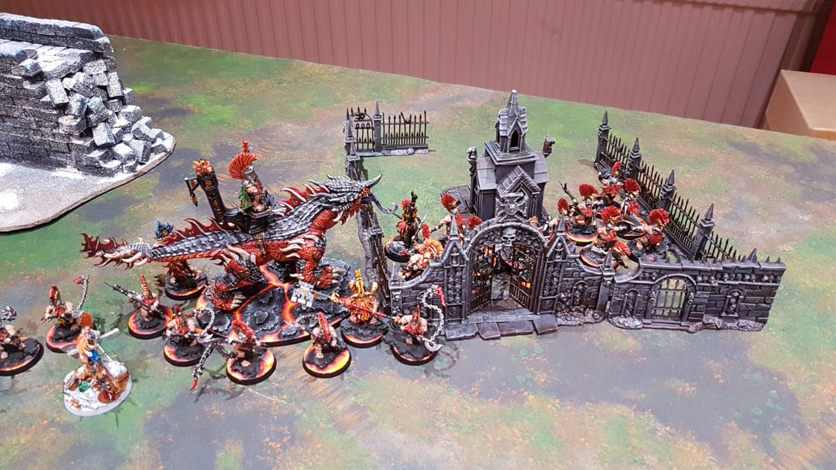 BucksWargame's tweet photo. Tonight is game night for the Bucks Wargame Collective, though it's pretty quiet with so many tournaments happening, though we do have the battle of the Michaels! Michael @Aylesbury_Blue and his FEC vs Mike and his Fyreslayers and a shiny new Gotrek! #aos #Warmongers #magicmikes https://t.co/4jAKwqvXGU