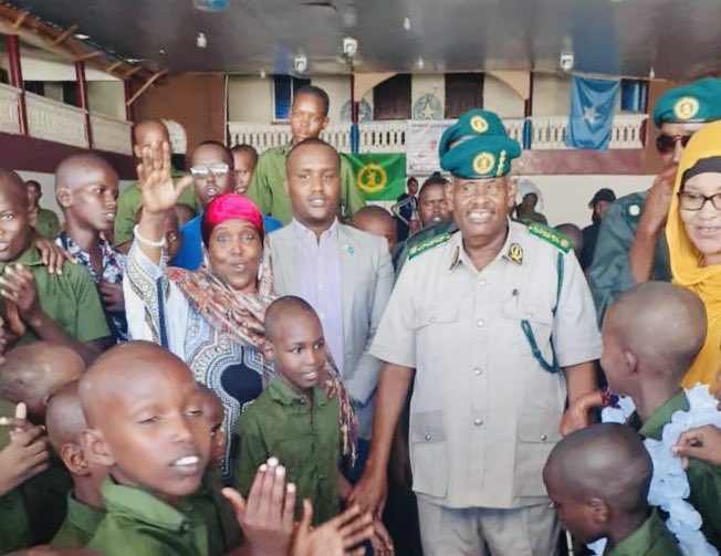 Nasdoorg's tweet photo. TALYAHA ASLUUBTA AYAA MAANTA NAGU SOO BOOQDAY XARUNTA DR KADARE OO AY GACANTA KU HAAYAAN HAY’ADA NASDO IYO CIIDANKA ASLUUBTA.

https://t.co/3OGSXVd9bc via @Nolol Awareness &amp;amp; Social Development Organization https://t.co/sLflTLJJ1U