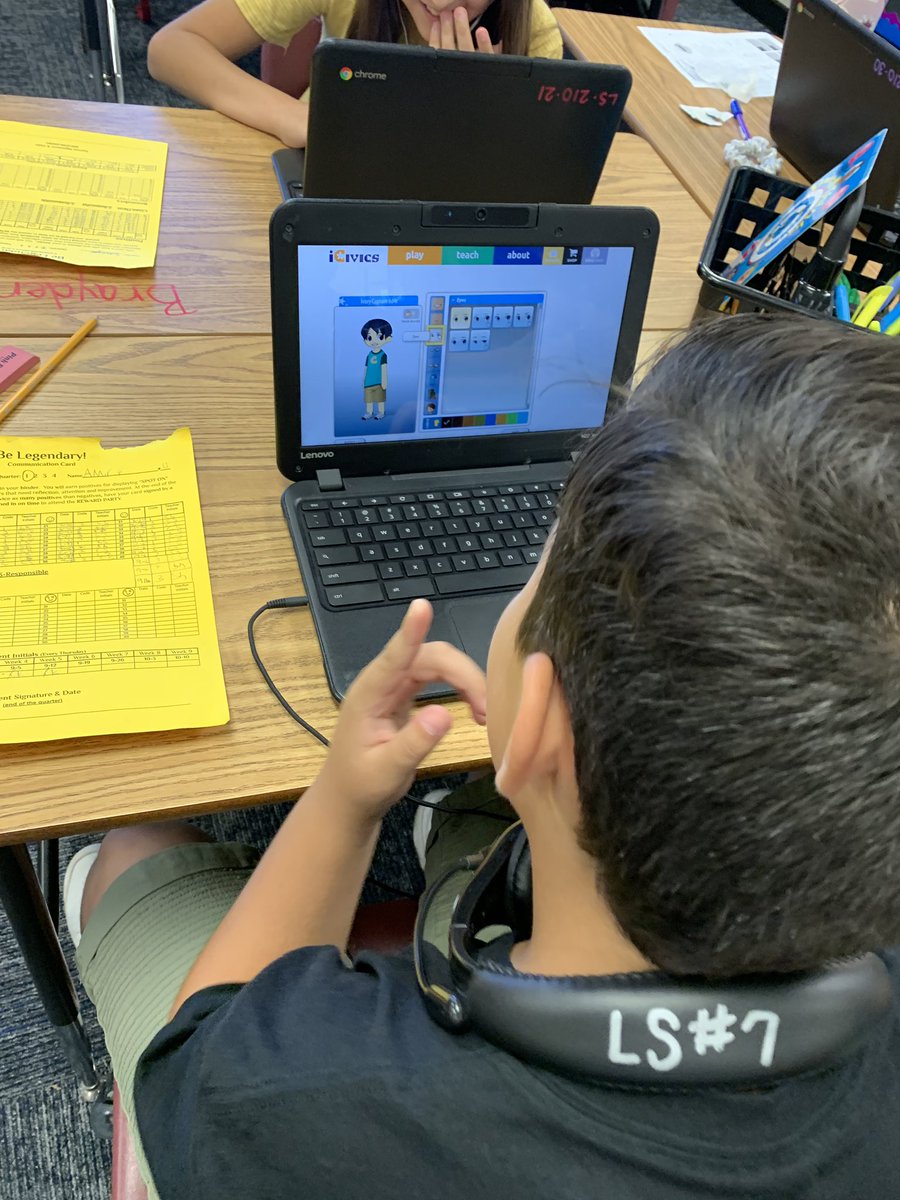 MrsSalazar09's tweet photo. Just another day learning about being a citizen @icivics has amazing games to support #thinkanalytically #readcritically @LSLeopards @LegendSprings @DVUSD @DVSocialStudies full engagement in their learning is what we do! #extraordinary @4th_legend https://t.co/gczpyviuKl