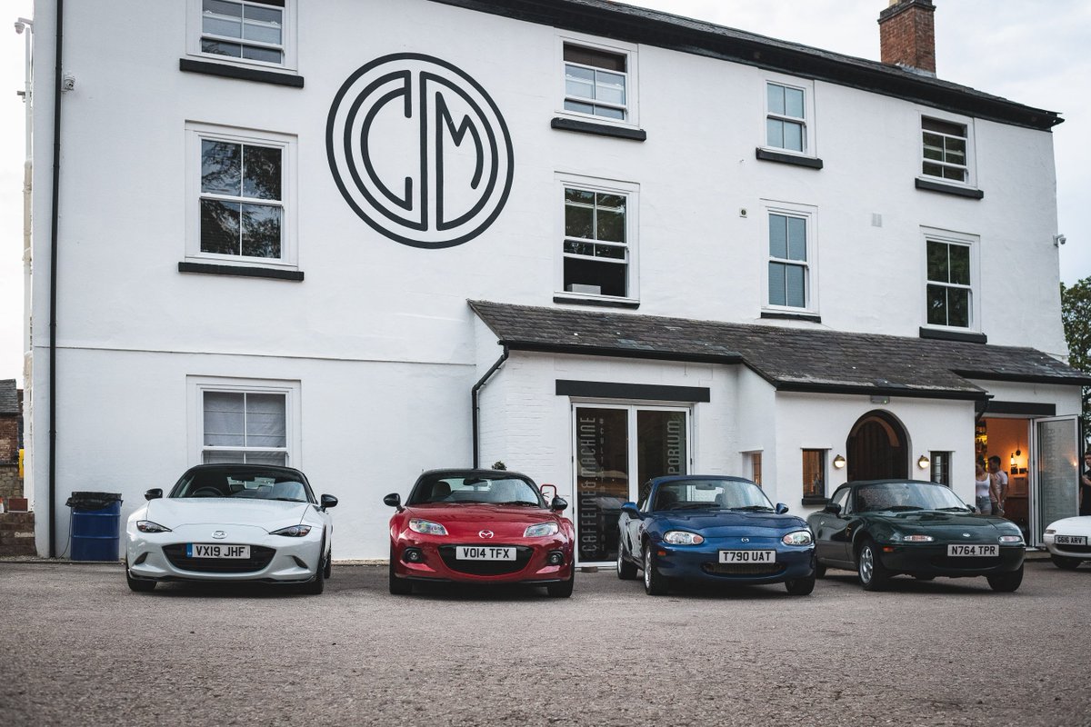 Mazda_UK's tweet photo. Pick a colour. #30YearsOfMX5 #MazdaMX5 https://t.co/0SekOkqBWg