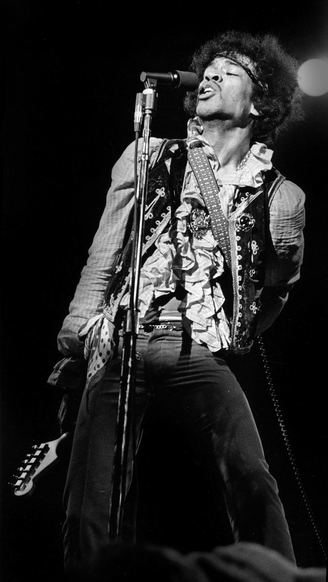 CityofMonterey's tweet photo. 49 years ago #OnThisDay, we lost one of the most talented musicians of all time. #JimiHendrix's career was launched in #Monterey when he performed at the 1967 #MontereyPopFestival. We interviewed residents who witnessed this iconic performance: https://t.co/JcKDDnz8ow https://t.co/GqHDJgkPUO
