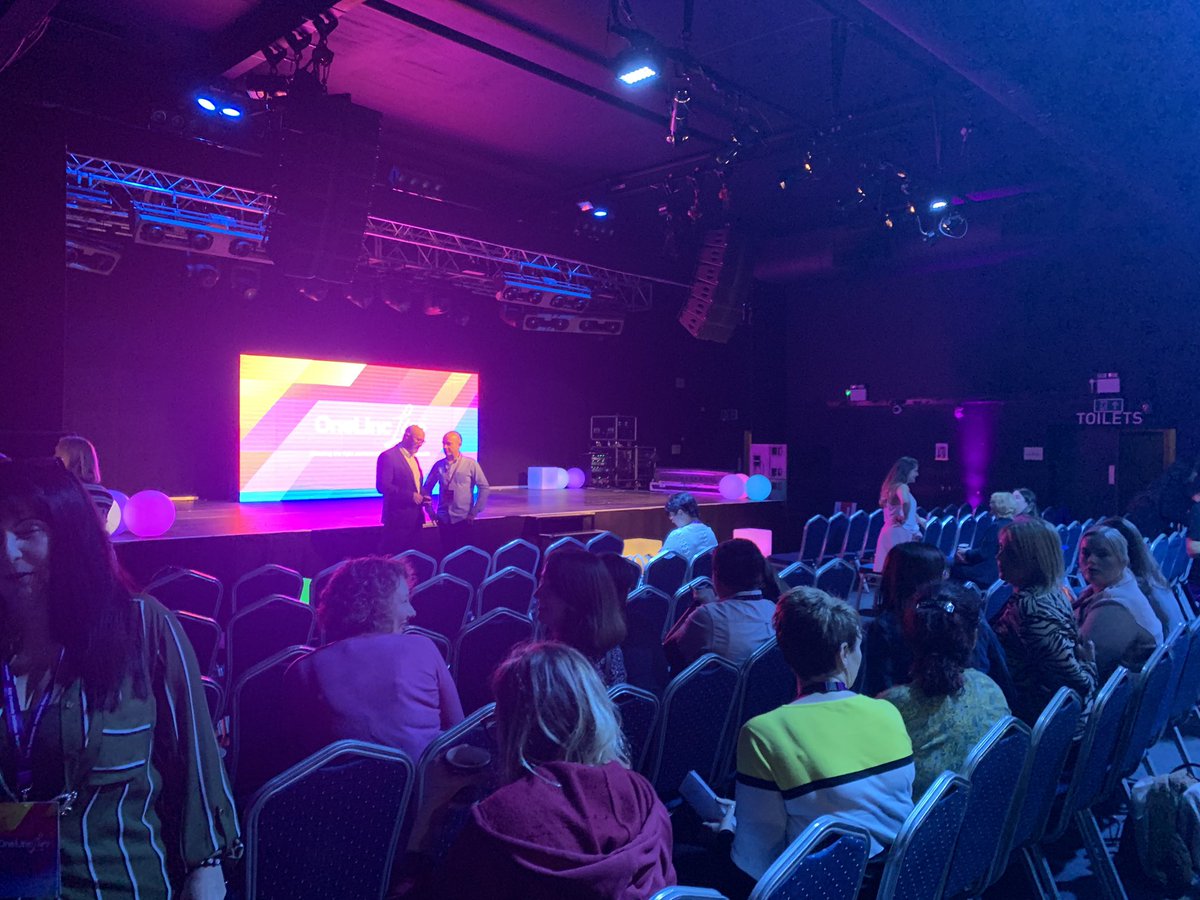 jaynee_30's tweet photo. What a day! Feeling proud to work for @Linc_Cymru after another fantastic staff conference and superbly inspiring talks from @lukereesuk and @polarbearpirate #OneLinc https://t.co/NCCh9tBY2b