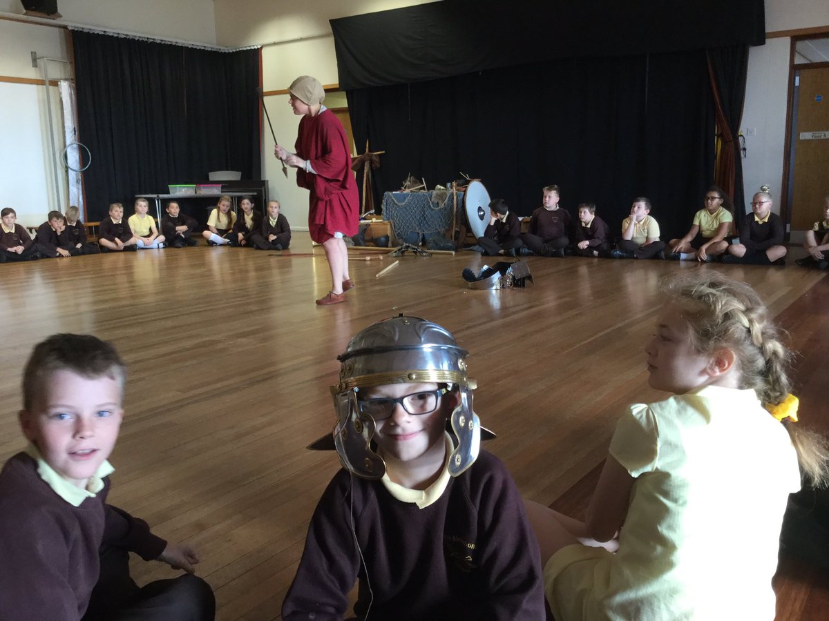 TheRichmondPri's tweet photo. A fun day in Year 5 learning about #TheRomans with @vikingsinschool #Eventhestaffgotinvolved https://t.co/V275Xo31Nw