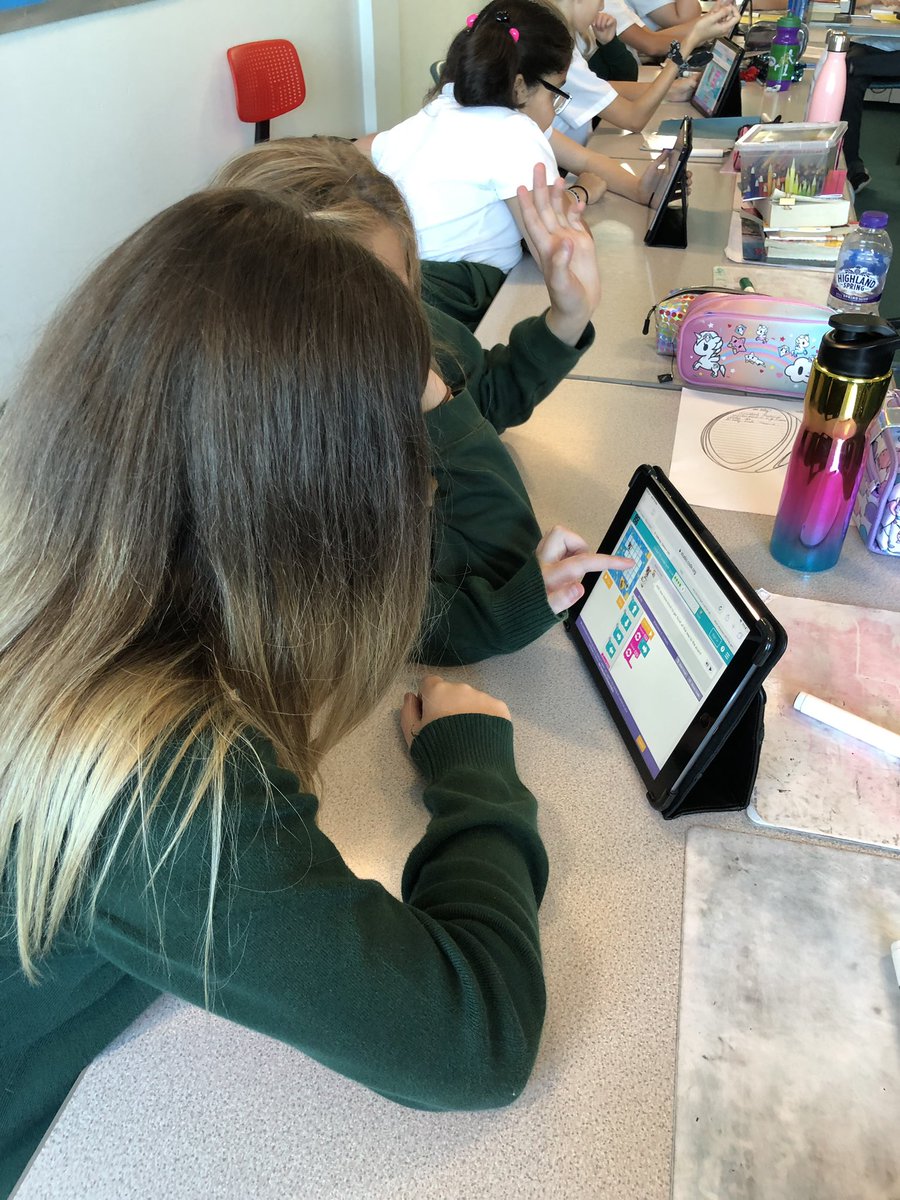 WPSYr4Melyn's tweet photo. This week in year 6 we learned all about loops (repeats). We used @codeorg to practise using the repeat block! #WPScoding #WPSICT #WPSDCF @EAS_STEM @EAS_Digital @WillowtownPri https://t.co/JJTh1gtFpk
