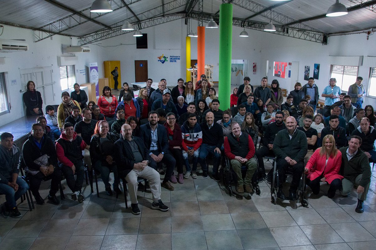 NicoDucote's tweet image. ¡Más de 50 vecinos se incorporan a trabajar al COM y a empresas del distrito!Esto es posible gracias a nuestro Programa de Entrenamiento para el Trabajo, a través del cual los vecinos con discapacidad tienen la oportunidad de capacitarse y comenzar su camino en el mundo laboral.