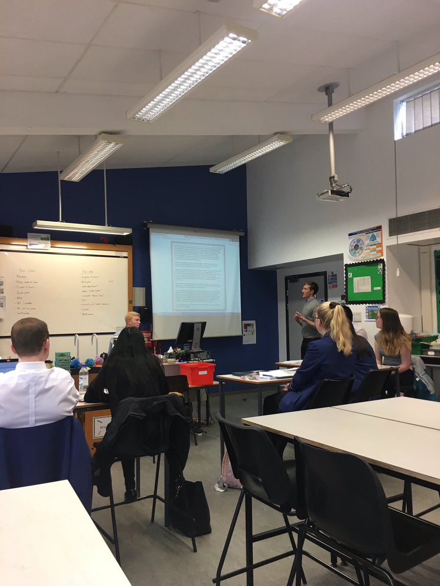 Miss_McKechnie's tweet photo. Another successful @ApplicanUK medicine/dentistry/vet event @LarbertHigh and a lovely bunch of flowers made today a good one 👍 😊 #positivepathways #UCASprep https://t.co/MSo7AGVe7q
