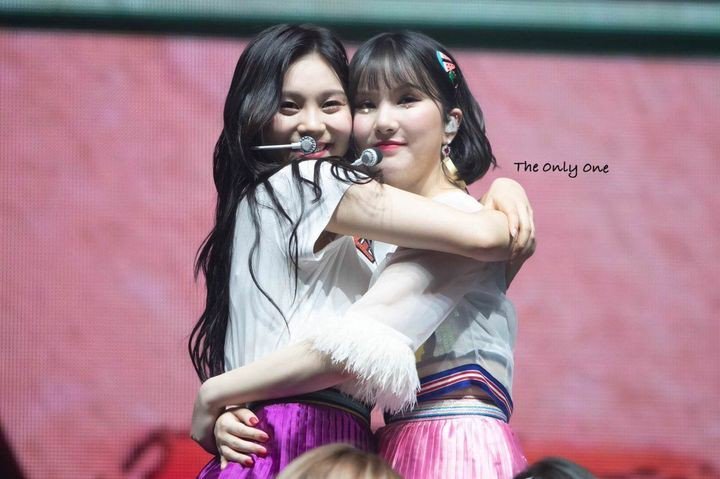 UmnhaP's tweet photo. #smollsline #umnha #GFRIEND
#Eunha #Umji #EunhaxUmji
#JungEunbi #KimYewon https://t.co/QE8rfZw5DF