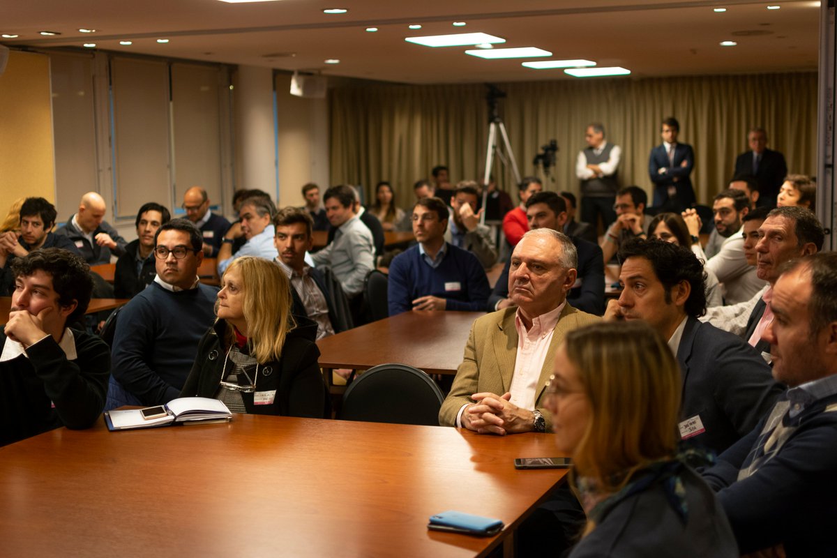 radio_camara's tweet photo. La Cámara continúa apostando a la innovación.
En el #BootcampTIIC se premiaron a tres startups con ideas innovadoras para una incubación con @ParaboltLabs
Facundo Farías nos contó todo sobre esta iniciativa. Mirá el video: https://t.co/qQxxRXQzRX
@CamarcoArg https://t.co/kLFQ4oojwr