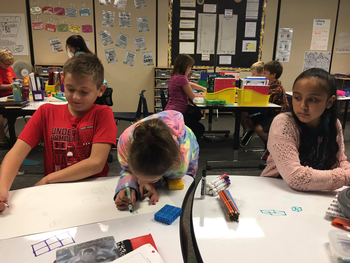MrsSimacek's tweet photo. Collaborating fun in 5th grade math #riponwiproud #mpqtigerway #ripon5th https://t.co/xXt3hcQOmR