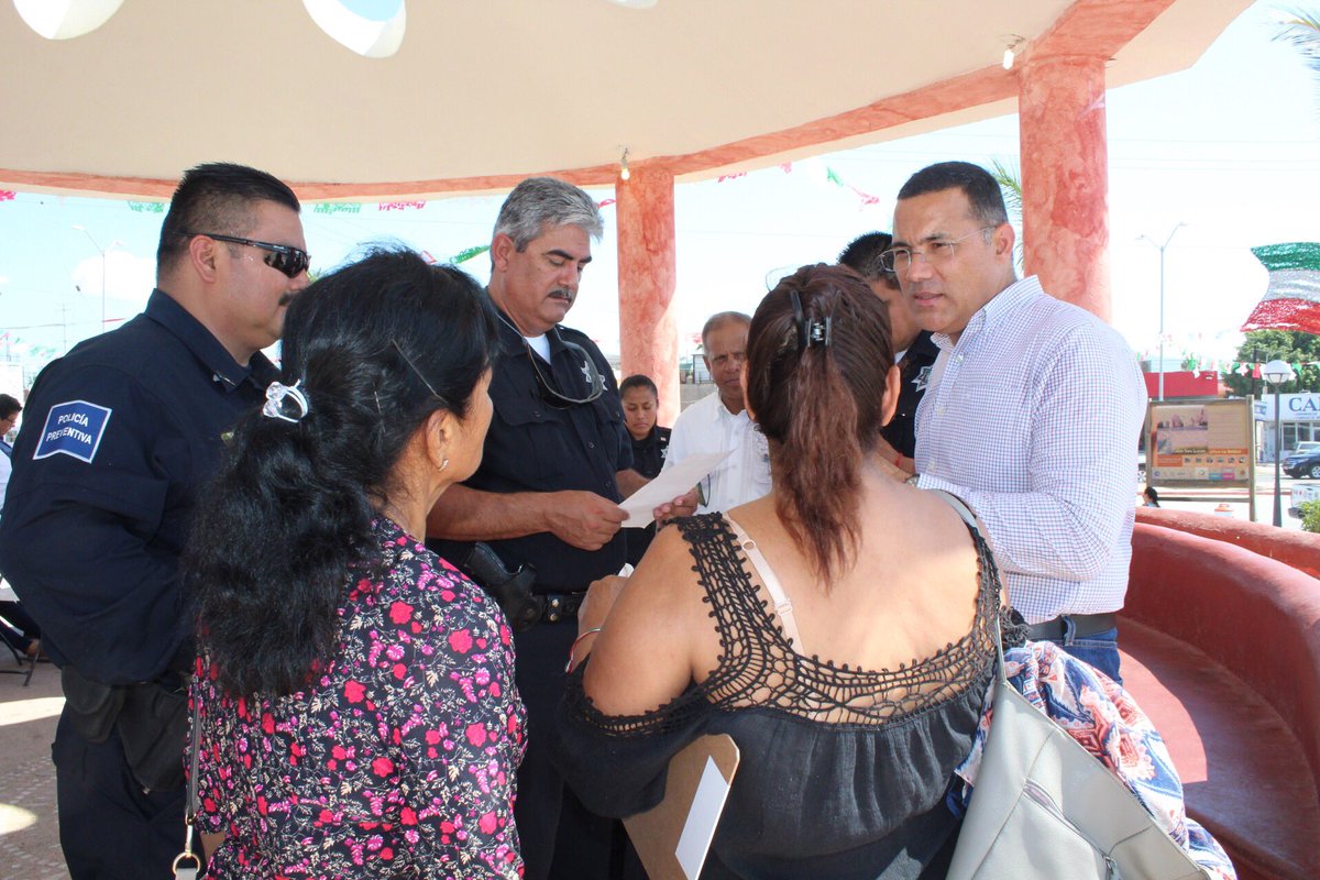 SP_LosCabos's tweet photo. AUDIENCIAS EN CSL
Nos encontramos en las audiencias públicas encabezadas por nuestra Alcaldesa, Armida Castro en CSL.

Hemos tenido la oportunidad de atender a muchos ciudadanos. Vamos a seguir trabajando de la mano de todos ellos. Gracias por su confianza https://t.co/QrETLc7Pqf