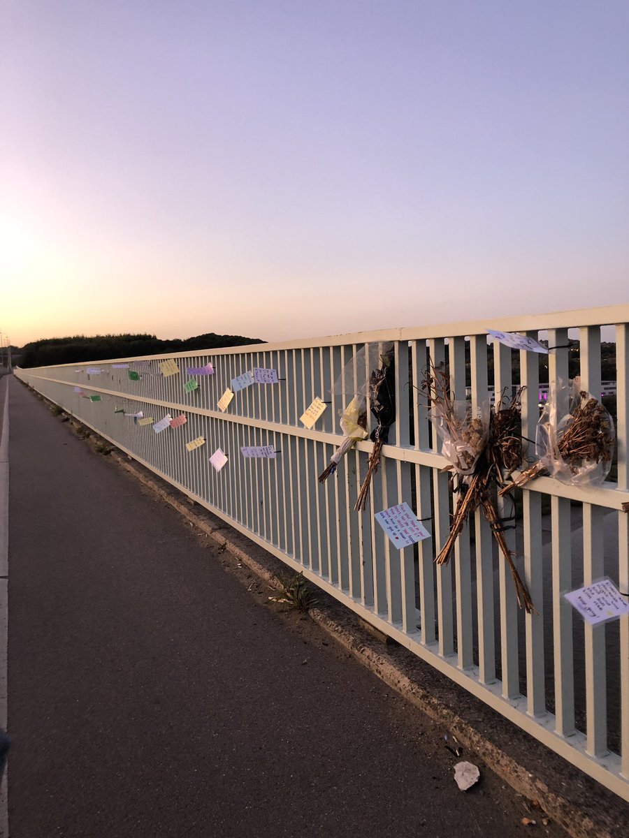 laceyfuller_'s tweet photo. In light of recent suicide awareness month, Me, my sisters &amp; our friends have visited a notorious location (The M2 Motorway bridge) &amp; placed positive notes in hope if someone is in that situation it will change their mind. Let’s all fill up the bridge!❤️ #suicideawarenessmonth https://t.co/5K1ZhlfYxf
