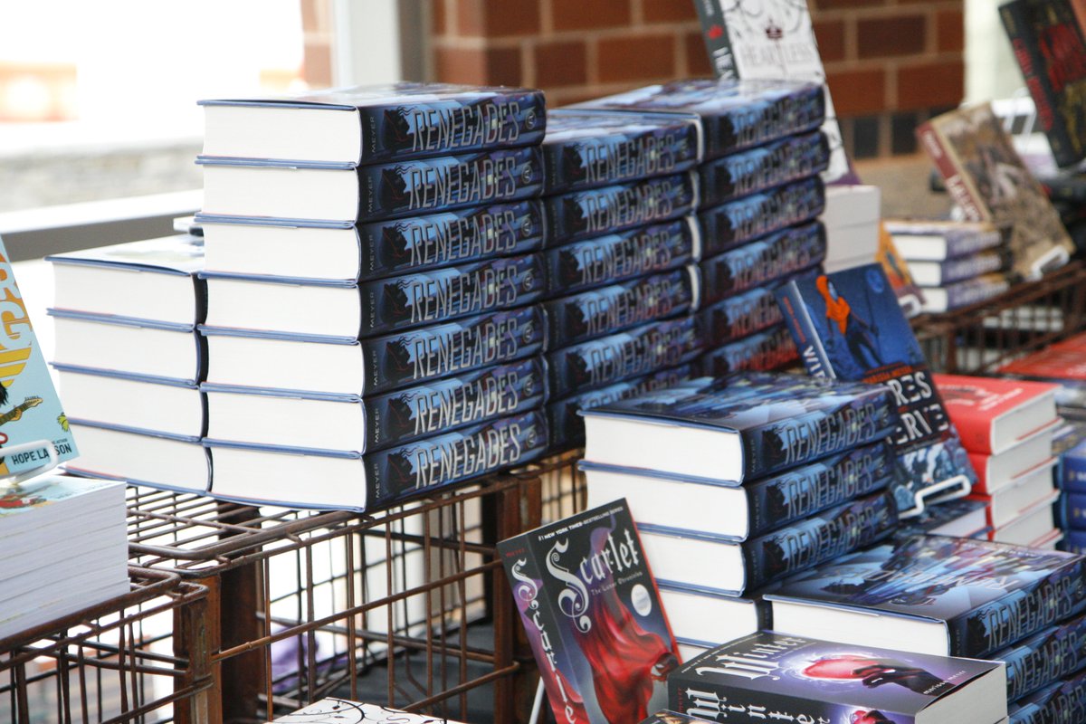 readupbookfest's tweet photo. Mark your calendars! Read Up 2019 is just around the corner! Sign up for email updates on https://t.co/4rKug0CMNz! https://t.co/pAO9gwjYp3