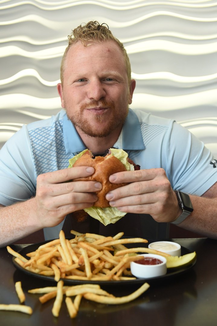 Parc55Hotel's tweet photo. Burger is better! Happy #NationalCheeseburgerDay 
#Cable55

https://t.co/RyC3hPJXW2 https://t.co/N9Jp4HlVXD