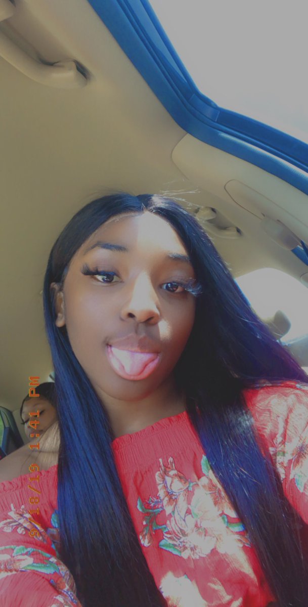 pytt_de's tweet photo. keep it fine you know them G's love a dime 🧝🏾‍♀️💎 https://t.co/YKbmSB3U49