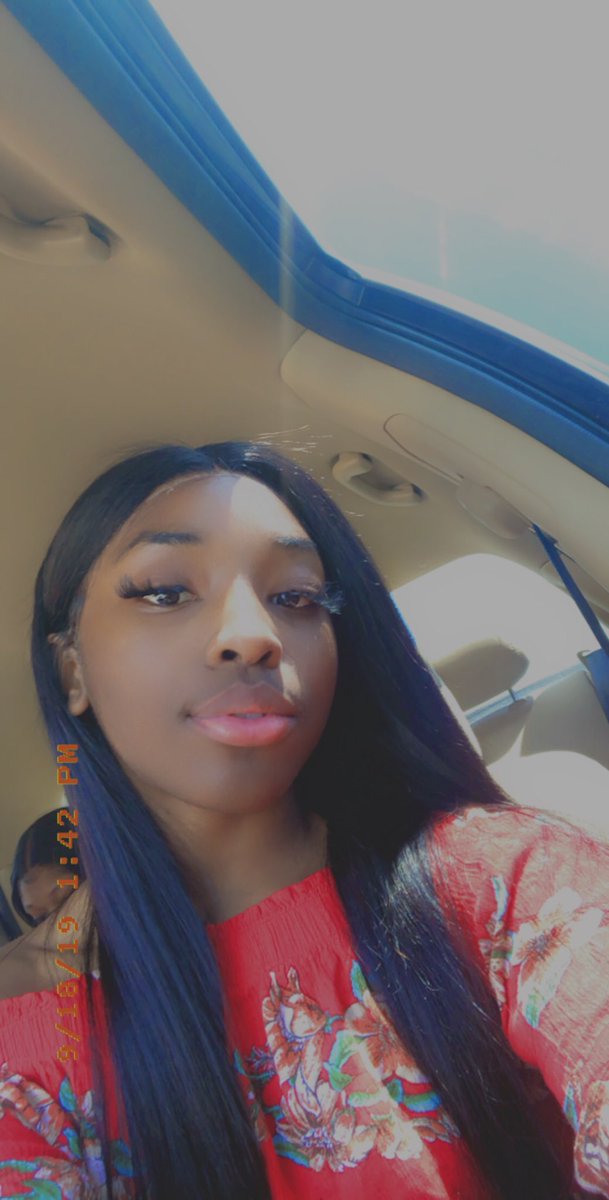 pytt_de's tweet photo. keep it fine you know them G's love a dime 🧝🏾‍♀️💎 https://t.co/YKbmSB3U49