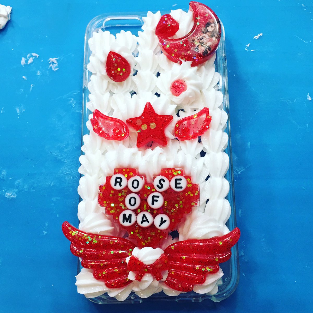 probablylouise's tweet photo. Hi yes my names Louise and I make custom decoden phone cases now 💖
#decoden #customphonecases #resin https://t.co/1eNDHdhxsP