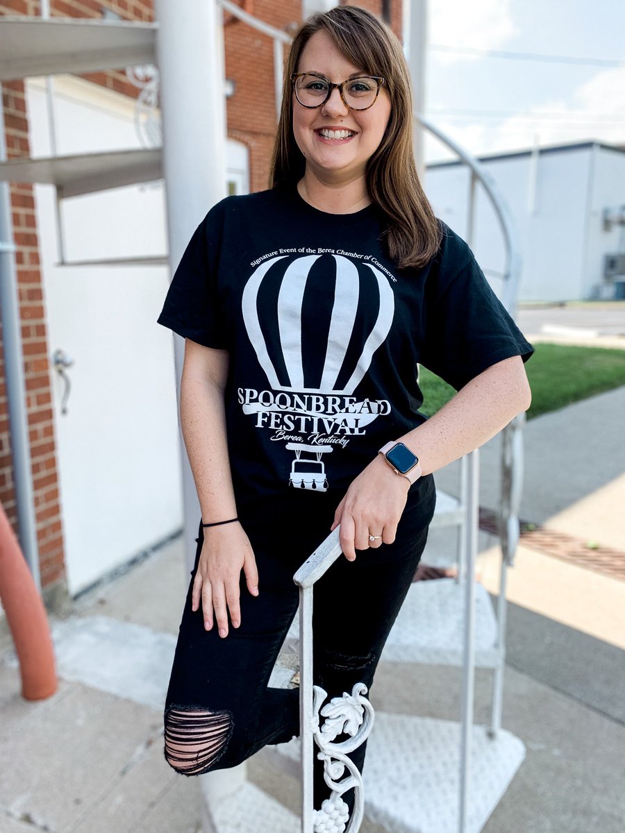 SpoonbreadFest's tweet photo. *Glow in the dark* t-shirts will be sold at the Hot Air Balloon Glow on Friday night! Shirts are $15 each and available in sizes S-3XL and youth sizes S-L! Limited quantities. No pre-order. Learn more about the hot air balloon glow: https://t.co/ZrnXjc1n8T https://t.co/R9Fr6Elqx4