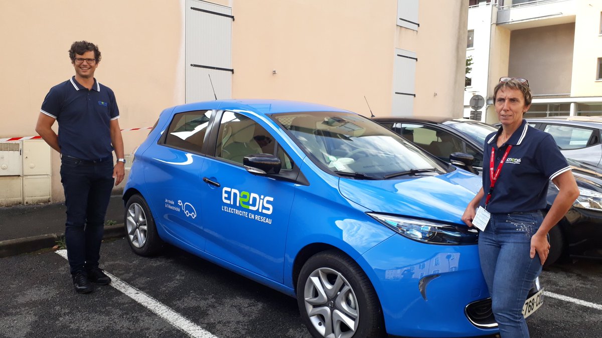 DelcorAndre's tweet photo. @DefiElec🚘🛵 à @VilleOloron à l'espace decouverte de l'#hydroélectricité d'@EDF_Hydro_SO . Acceuil très chaleureux du président de la #CCHB et du Maire d' @VilleOloron dans "la plus belle région de france"!!!🤣🤣💪💪. Mention spéciale à  la Team @enedis_pyr_land !💪💪 https://t.co/pLF4pUdpMs