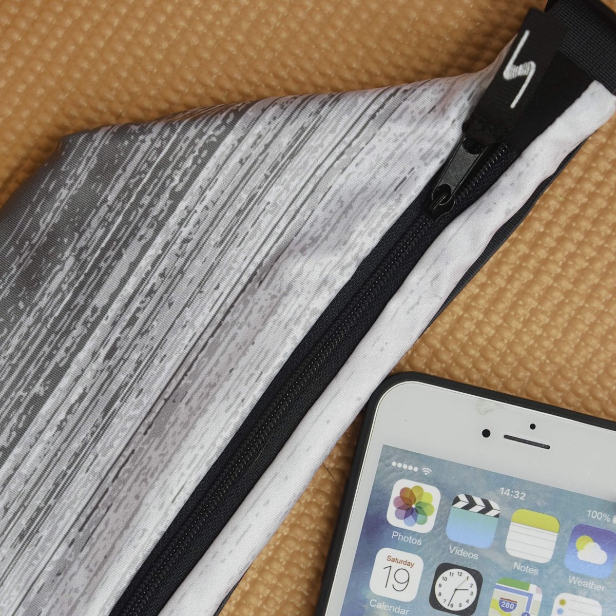 SprigsWear's tweet photo. Will It Fit Wednesday time! Do you think this iPhone will fit inside our 1 Pocket Belt? Let us know your thoughts and vote below! #WillItFit

Product Featured: https://t.co/2Gqe5SBzUx https://t.co/NheUzmkVMB