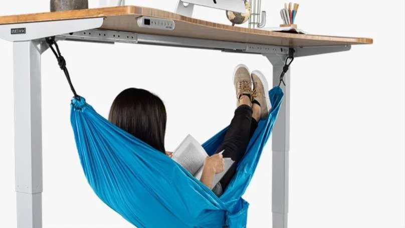 graceofficeNE's tweet photo. Relax under your desk at work.... Great fun on our electric sit stand desks https://t.co/o9iONwRgfF