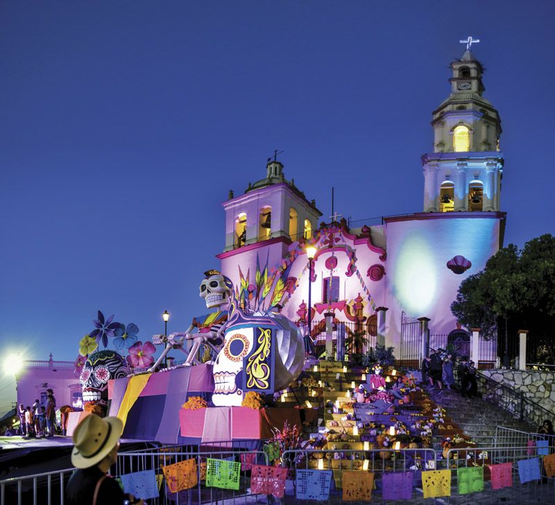 mexdesconocido's tweet photo. Te contamos el origen de la fiesta de Día de Muertos, esa que la UNESCO reconoció como Patrimonio Oral e Inmaterial de la Humanidad. ¡Conoce el origen de esta festividad! https://t.co/UZ3jERgWJ8 https://t.co/RFlrtEvIvR
