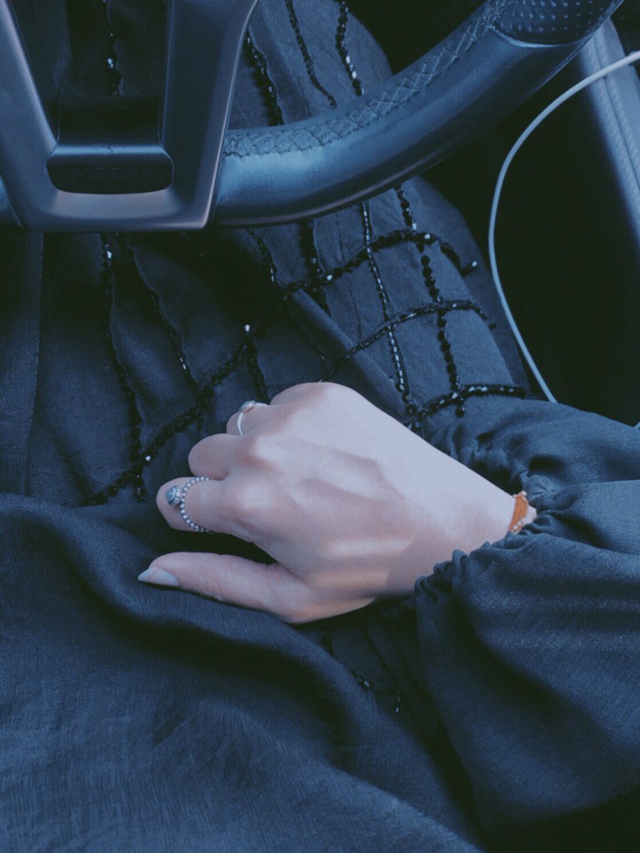 #محمد_المطيررر
أحتاج جرعة غياب تهدّي اعصابي

bao